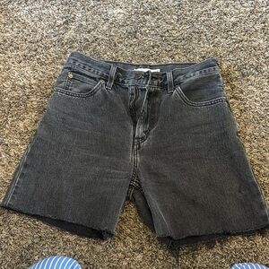 Women’s Levi dad jean Black Denim Cutoff Shorts